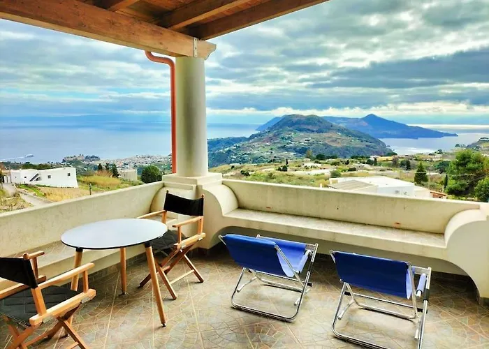 Feriehus Scirocco Eolie With Sea View!
